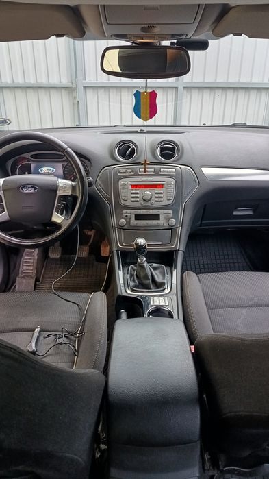 Vând Ford Mondeo mk4