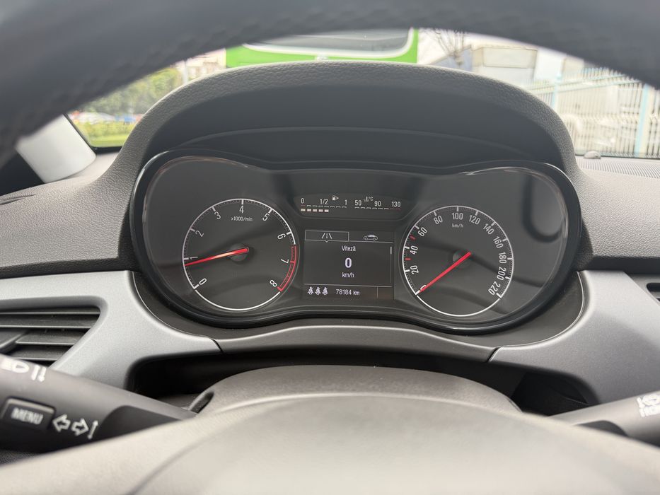 Opel Corsa E 1.4 turbo 101 cp an 2017 80.000km reali extra full