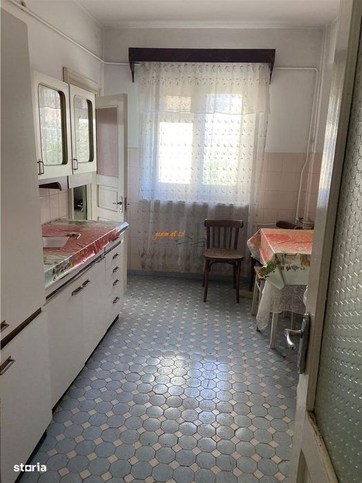 Apartament 3 camere , zona centrala -Sala Polivalenta, 80 mp , liber