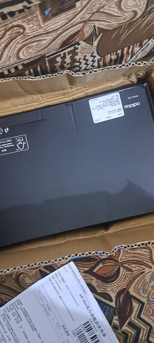 Продам кроссовки адидас оригинал