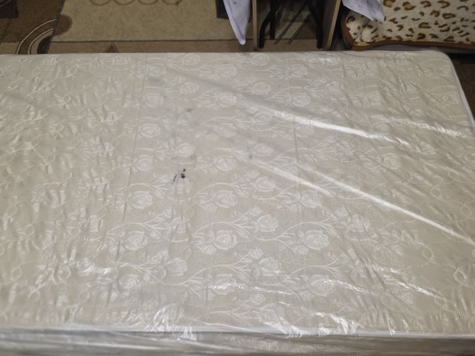 Матрац б/у недорого