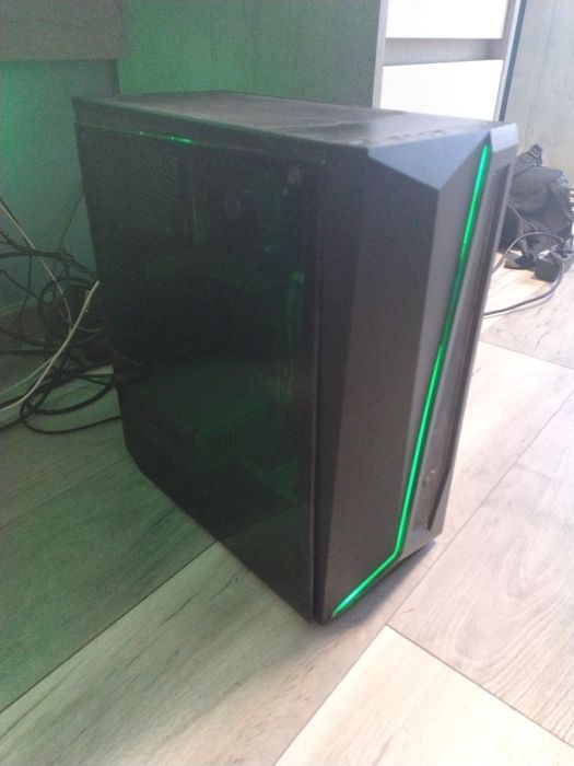 PC Lenovo  și Monitor LG , se vând și separat