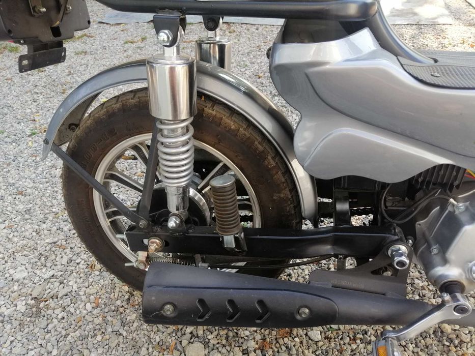 Продавам китайска педалетка 50 куб.