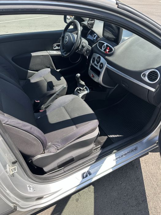 Vand Renault Clio 3 1.5 dci 90cp