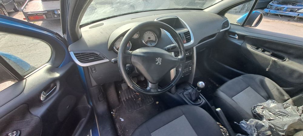Dezmembrez Peugeot 207 1.6D 2007