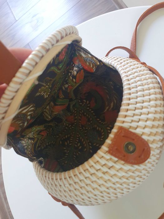 Geanta rotunda ratan