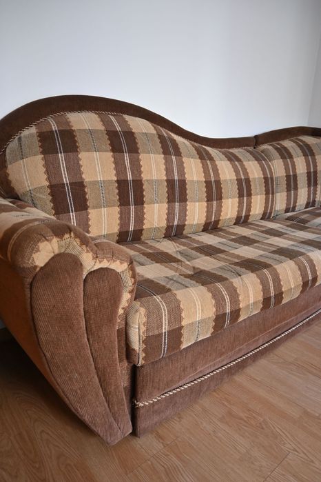 Запазен разтегателен ъглов диван