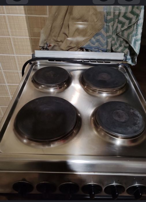 Продам электроплиту Ardo