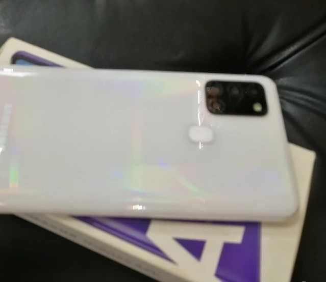 Продавам Samsung A21S