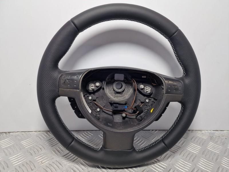 Volan piele perforata reconditionat cu comenzi Opel Tigra B