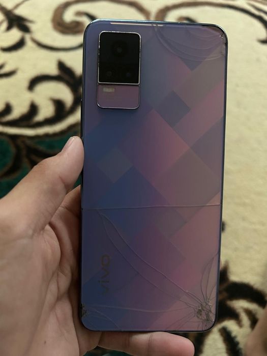 Vivo v 21 e 128/гб