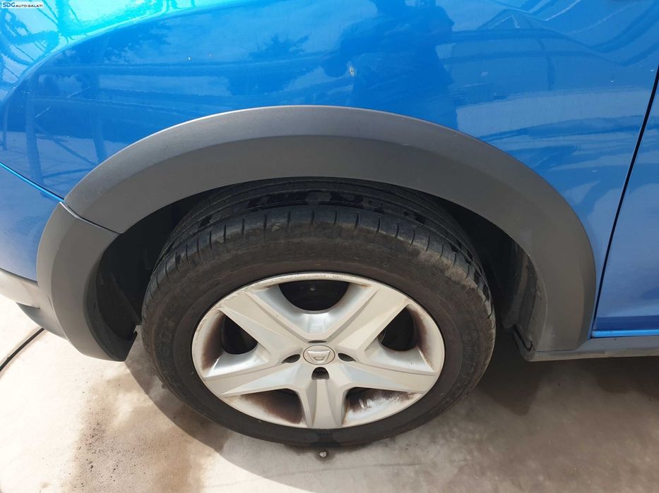 Bandou Ornament Plastic de pe Aripa Stanga Fata Dacia Sandero 2 Stepway 2012 - 2016 [K6362]