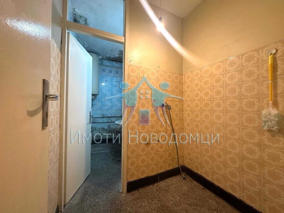 Продава се Тристаен апартамент в Шумен, Пазара - 93 кв.м за 1262 €/кв.м - Снимка #7