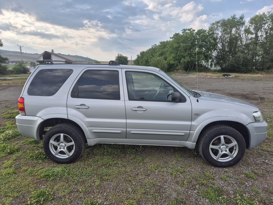 Ford Maverick 3.0 benzina Cutie Automata
