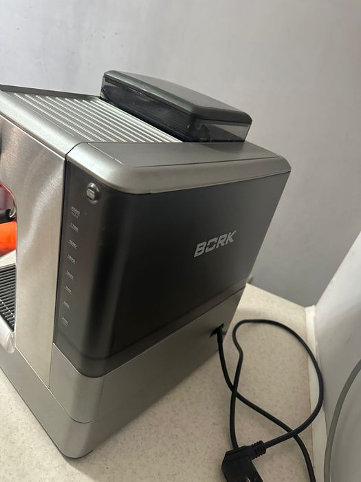Кофемашина Bork c801
