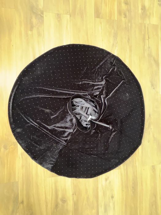 Fusta in clos din catifea neagra