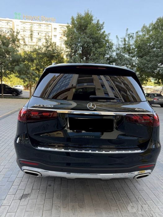 MersedesBenz GLS 580