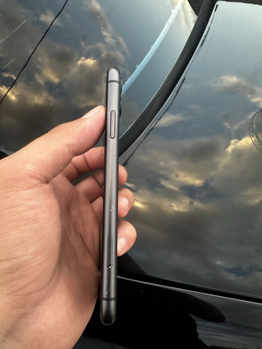 Продам айфон 11 iphone 11
