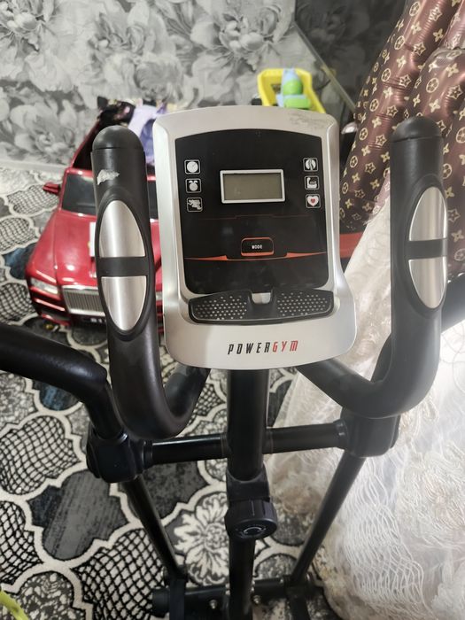 Sotiladi velo trenajor. Велотренажёр продаётся