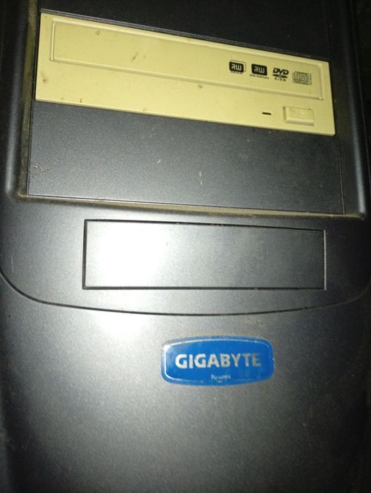 Monitor nou fără placa de baza