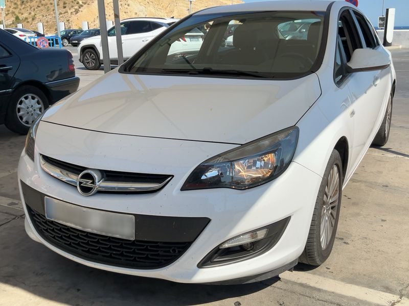 Opel Astra 1.6 CDTI DPF Selective 2015