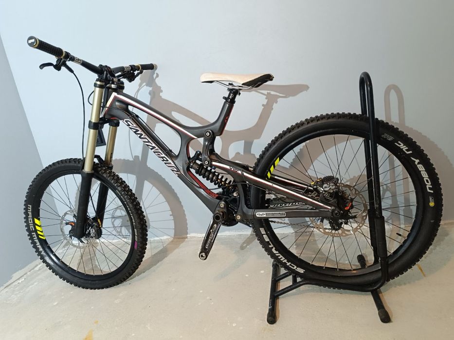 Santa Cruz V10 – RockShox BoXXer