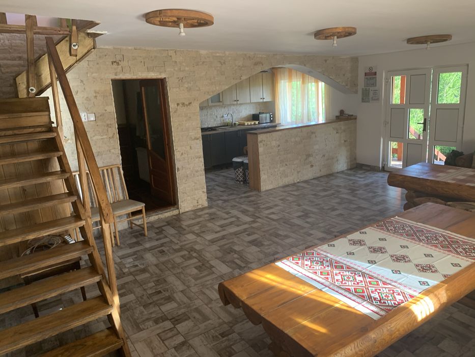 Cabana de inchiriat cu ciubăr hidromasaj-Poieni-Valea Draganului