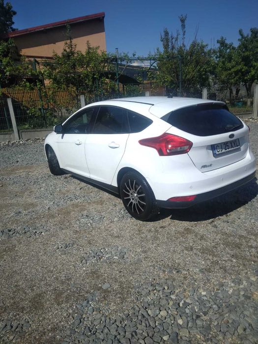 Vand Ford Focus 2015ânzare automobile