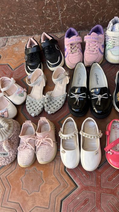 Oyoq kiyimlar qiz bolalar uchun