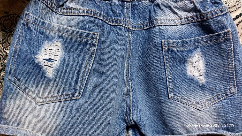 Джинсовые шортики для девочки