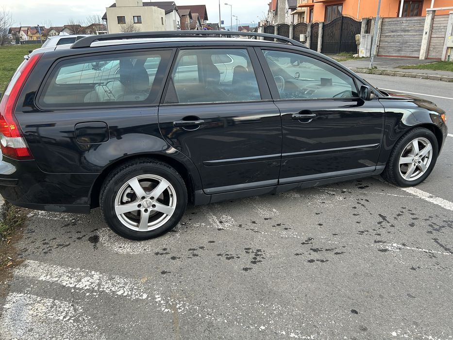 Volvo v50 2.0 136 cp