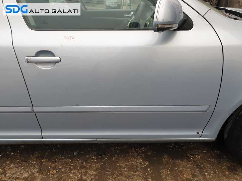 Usa Usi Portiera Portiere Dreapta Fata Dezechipata cu Punct Rugina Skoda Octavia 2 Hatchback Facelift 2004 - 2013 Culoare 9452