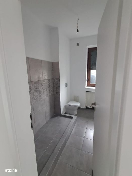 INCHIRIEM ap 5 cam, 125 mp, Calea Mosilor (Vechi) cu Bdul Hristo Botev