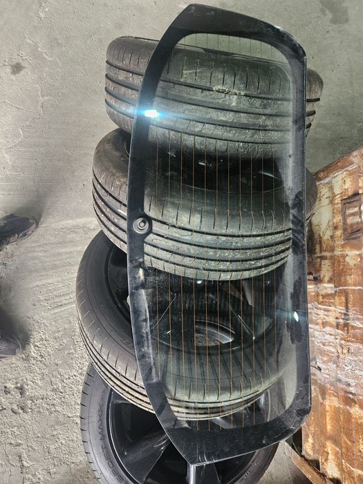 Задно стъкло за Kia Ceed 2024г