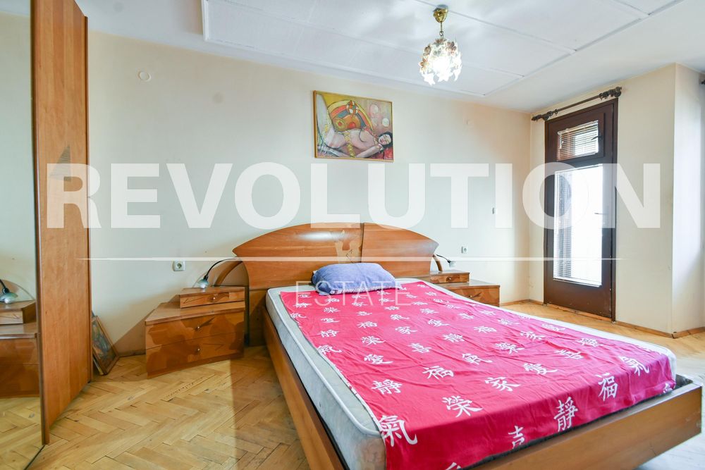 Двустаен апартамент в кв. Хладилника