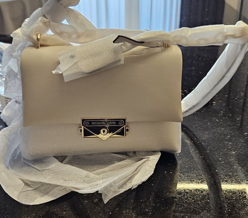 Нова! Мichael Kors чанта