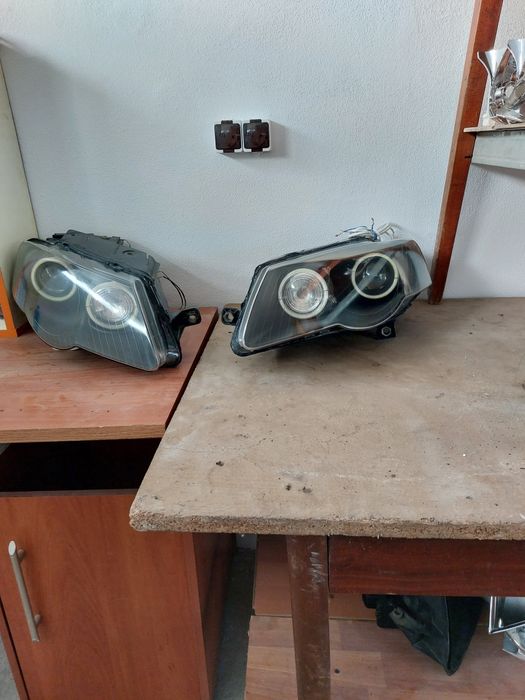 Faruri Passat b6 bixenon cu cornering adaptiv