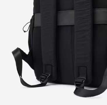 Промазана 10 л раница с джоб за компютър (налична в различни цветове)