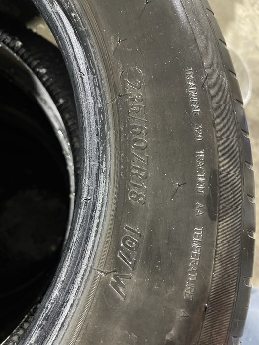 Продам резину 235/60R18