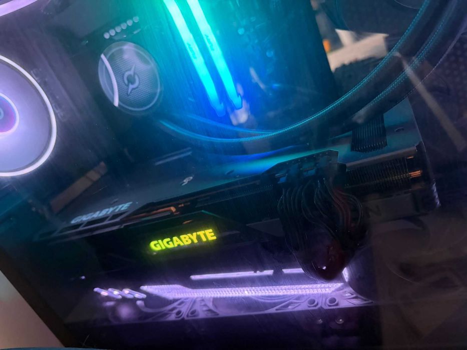 Placa video GIGABYTE Radeon RX 7900 XT GAMING OC 20GB GDDR6 320-bit
