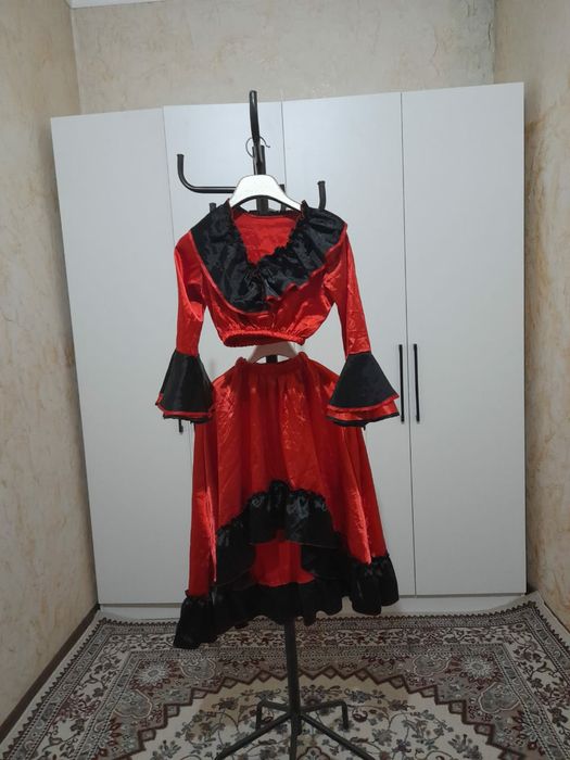 Испанское танцевальное платье