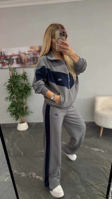 Дамски екип Бродирано лого