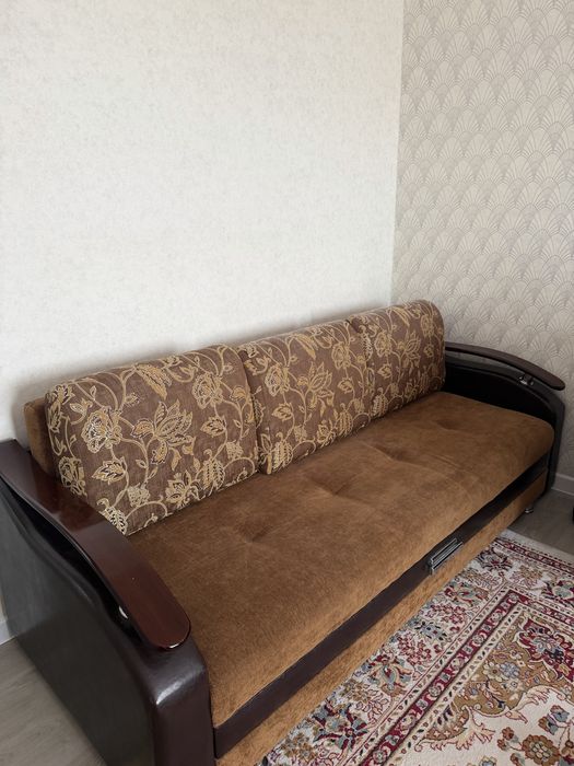 Продам диван 2,60х90 см