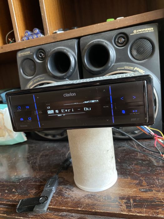 CLARION FZ409E - УНИКАТ & РЯДЪК МОДЕЛ - USB, AUX, Радио плеър за кола авто  сд cd