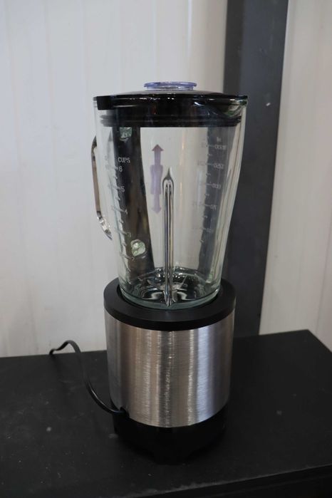 Блендер EMERIO, 1,5L стъклен контейнер, функция за раздробяване на лед