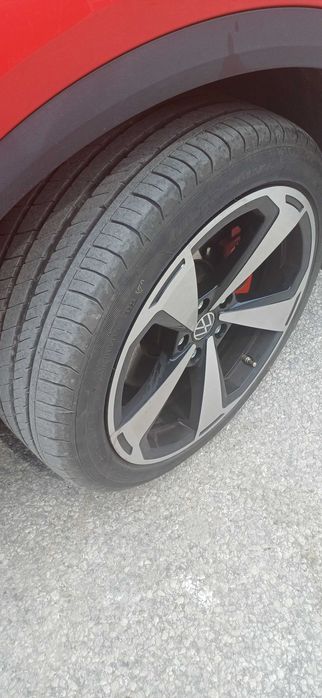 Продавам Нови Джанти и 4 броя гуми