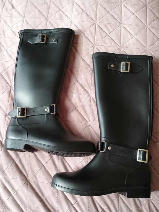 Черни гумени ботуши