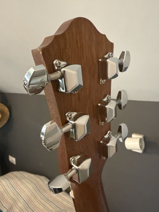 Ibanez акустична китара