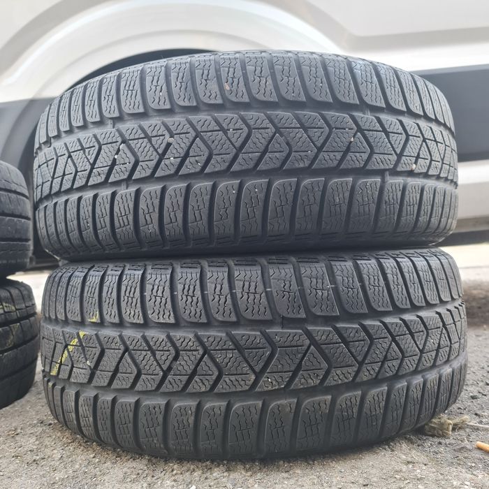 2x 215/55/17 M+S PIRELLI 6MM Stare impecabila