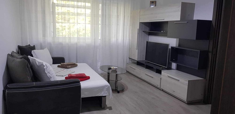 Ap de vanzare 2 camere Tomis Nord stradal vis a vis de hotel Zodiac Parcul Tabacarie